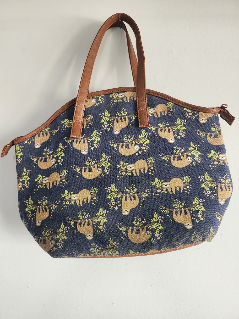 Sloth Print Cooler Bag | Insulated Lunch Bag | Cute & Practical 🦥💚